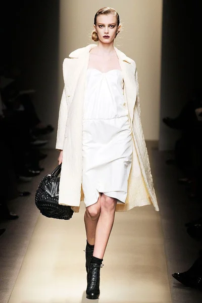 Look 2